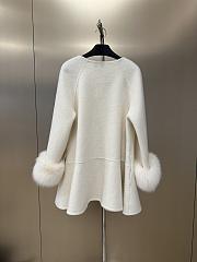 Chanel Autumn and Winter Wool Jacket with Pearl 01 - 5