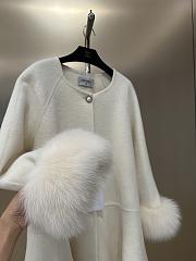 Chanel Autumn and Winter Wool Jacket with Pearl 01 - 4