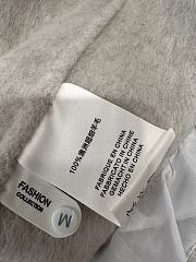 Max Mara Autumn/Winter Wool Coat with Detachable White Fox Fur Cuffs 01 - 2