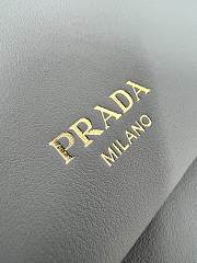 Prada Doux medium leather shoulder bag blue - 2
