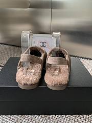 Chanel fall/winter fur sandals 02 - 3