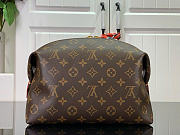 LOUIS VUITTON | GM Cosmetic Bag Material Monogram Canvas M46458 - 6
