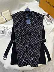 Louis Vuitton Reversible mid-length hooded floral coat 02 - 6