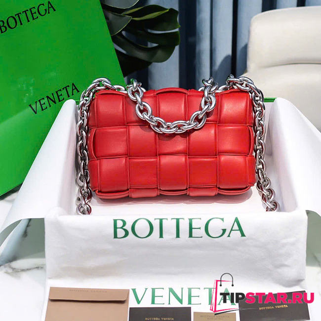 Bottega Veneta Chain Cassette leather crossbody bag in red - 1