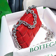Bottega Veneta Chain Cassette leather crossbody bag in red - 6