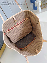 Louis Vuitton Neverfull MM Monogram coated canvas Beige - 5