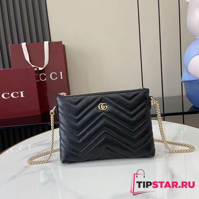 Gucci GG Marmont pochette with chain in Black leather - 1