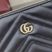 Gucci GG Marmont pochette with chain in Black leather - 2