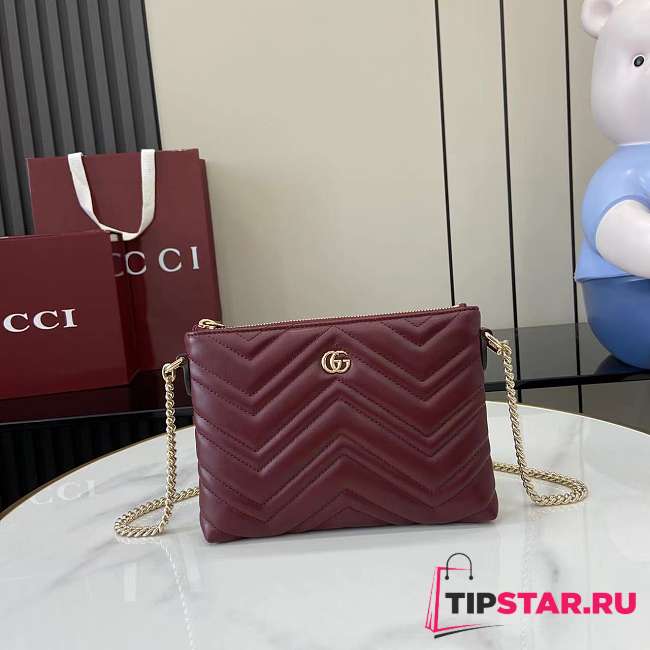 Gucci GG Marmont pochette with chain in Rosso Ancora red leather - 1