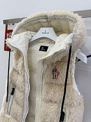 Moncler Classic Teddy Hooded Casual Down Vest In Beige - 6