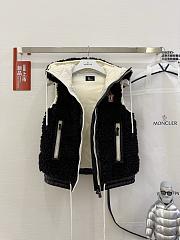 Moncler Classic Teddy Hooded Casual Down Vest In Black - 5