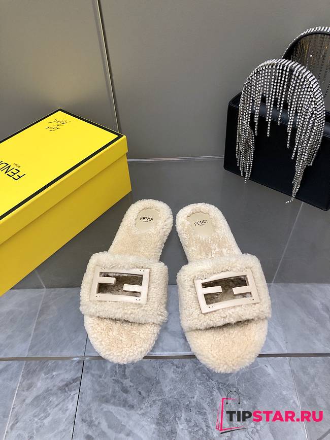 Fendi Lady Wool Slippers 09 - 1
