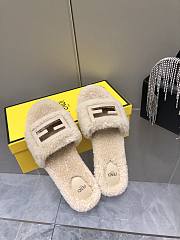 Fendi Lady Wool Slippers 09 - 6