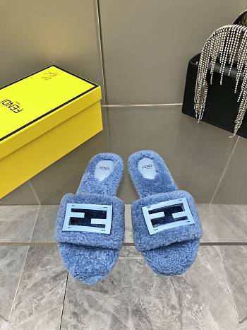 Fendi Lady Wool Slippers 08