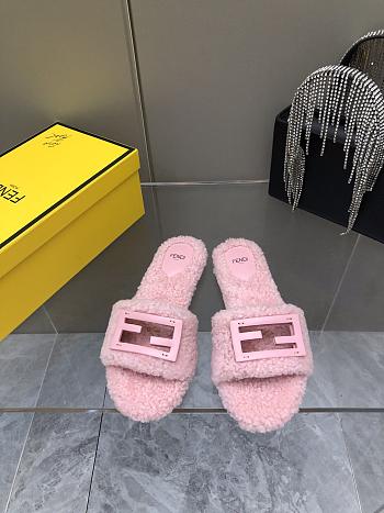 Fendi Lady Wool Slippers 06