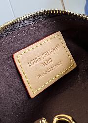 Louis Vuitton Cosmetic Lipstick Pouch Brown Monogram canvas - 4