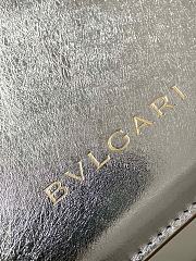 Bvlgari Serpentine mini tote bag in silver - 4