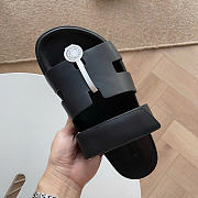 Hermes Chypre Sandals In Black Color - 5