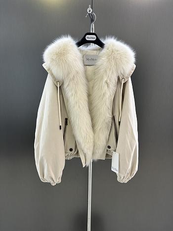 Maxmara fall/winter fur and goose down jacket in white