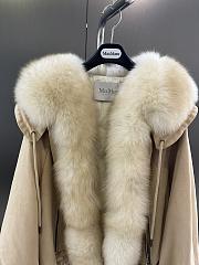 Maxmara fall/winter fur and goose down jacket in beige - 4