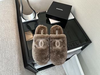 Chanel wool slippers 04