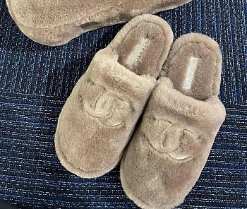 Chanel wool slippers 01