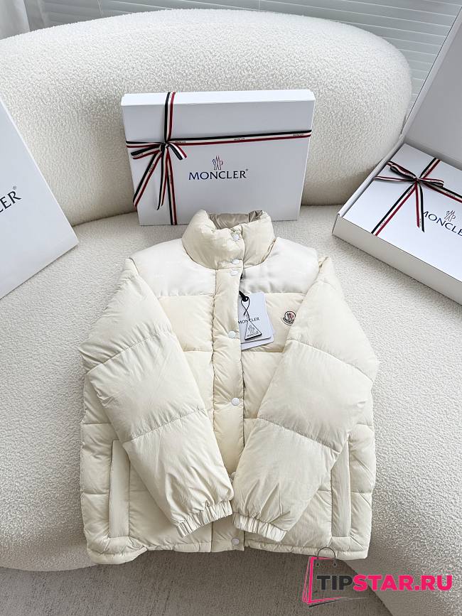 Moncler Jacket In White - 1