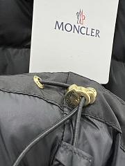 Moncler 25F square quilted short version features 02 - 2