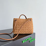 Bottega Veneta Small Andiamo suede top-handle bag amber - 3