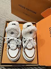 Louis Vuitton V Archlight Lambswool Sneakers - 4