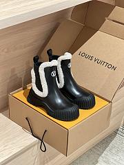 Louis Vuitton V Winter runway-style wool Chelsea and ankle boots black - 1