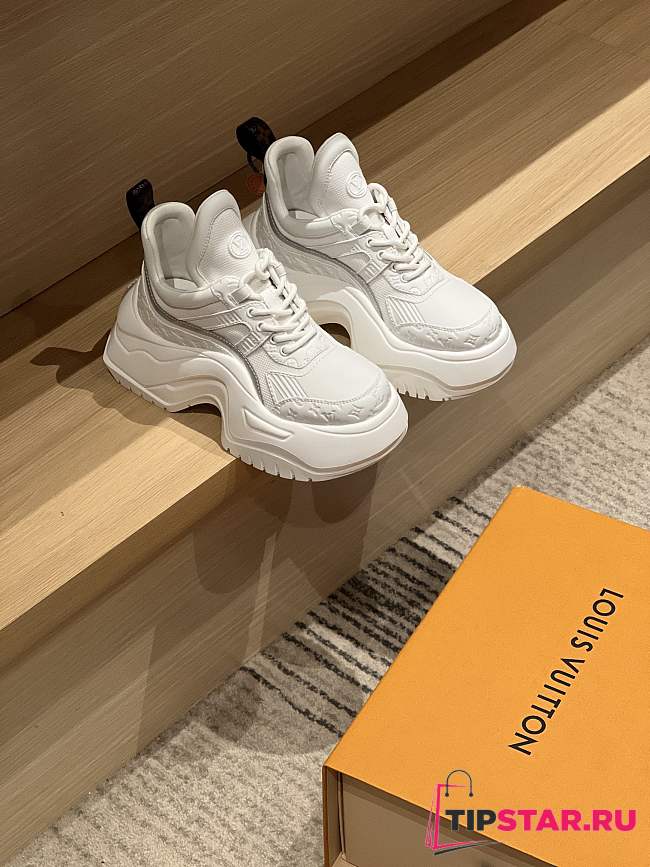 Louis Vuitton Thick-soled height-increasing sneakers 05 - 1