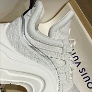Louis Vuitton Thick-soled height-increasing sneakers 05 - 5