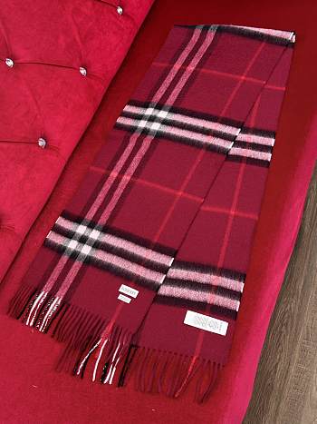 Burberry Classic Plaid Scarf 01