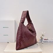 Bottega Veneta Large Hop Intrecciato suede shoulder bag burgundy - 4