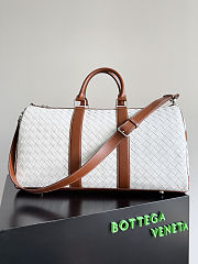 Bottega Veneta Medium Intrecciato Duffle Bag In White - 1