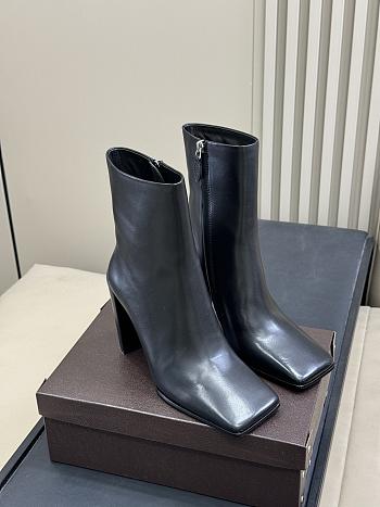 Alaia ankle boots 03