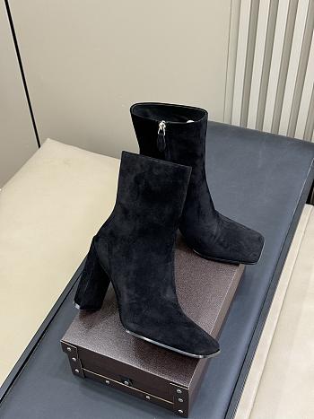 Alaia ankle boots 02