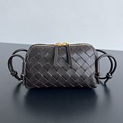 Bottega Veneta Concert Pouch Intrecciato nappa leather fondant - 1