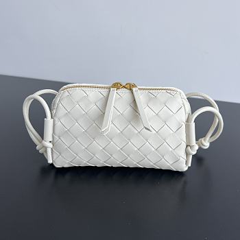 Bottega Veneta Concert Pouch Intrecciato nappa leather Sea salt