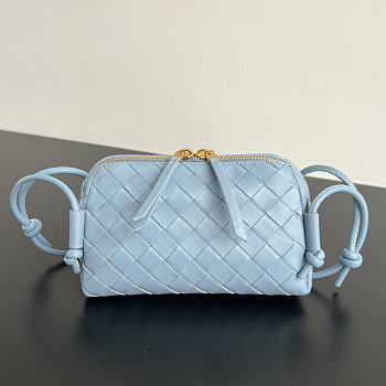 Bottega Veneta Concert Pouch Intrecciato nappa leather blue