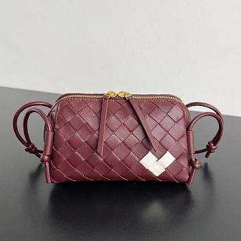 Bottega Veneta Concert Pouch Intrecciato nappa leather Heart Detail