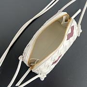 Bottega Veneta Concert Pouch Intrecciato nappa leather Chalk/dark red - 3