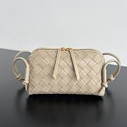 Bottega Veneta Concert Pouch Intrecciato nappa leather beige - 1