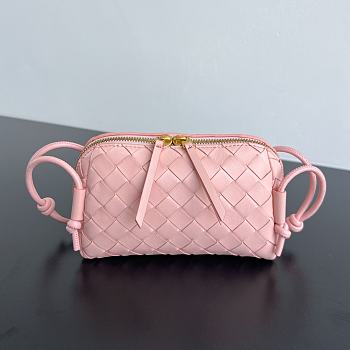 Bottega Veneta Concert Pouch Intrecciato nappa leather Seashell