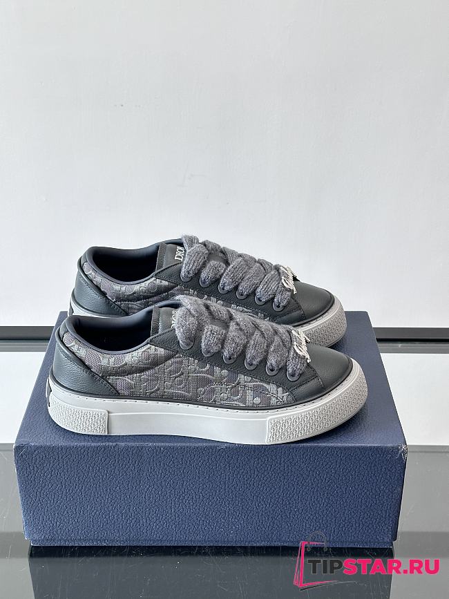 Dior B33 Sneakers offers a fresh 05 - 1