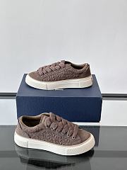Dior B33 Sneakers offers a fresh 01 - 6