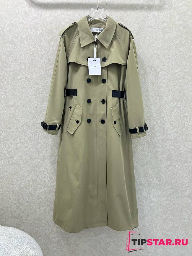 Dior trench coat features a lapel and belt 01 - 1