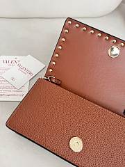 Valentino Garavani Rockstud Chain Wallet 06 - 3