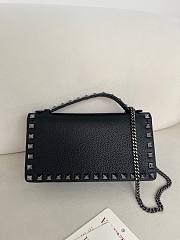 Valentino Garavani Rockstud Chain Wallet 04 - 4